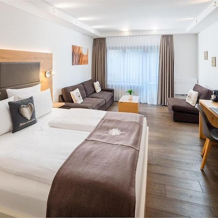 Neo Hotel Linde Esslingen اسلنغن المظهر الخارجي الصورة
