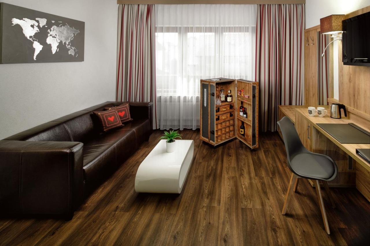 Neo Hotel Linde Esslingen اسلنغن المظهر الخارجي الصورة