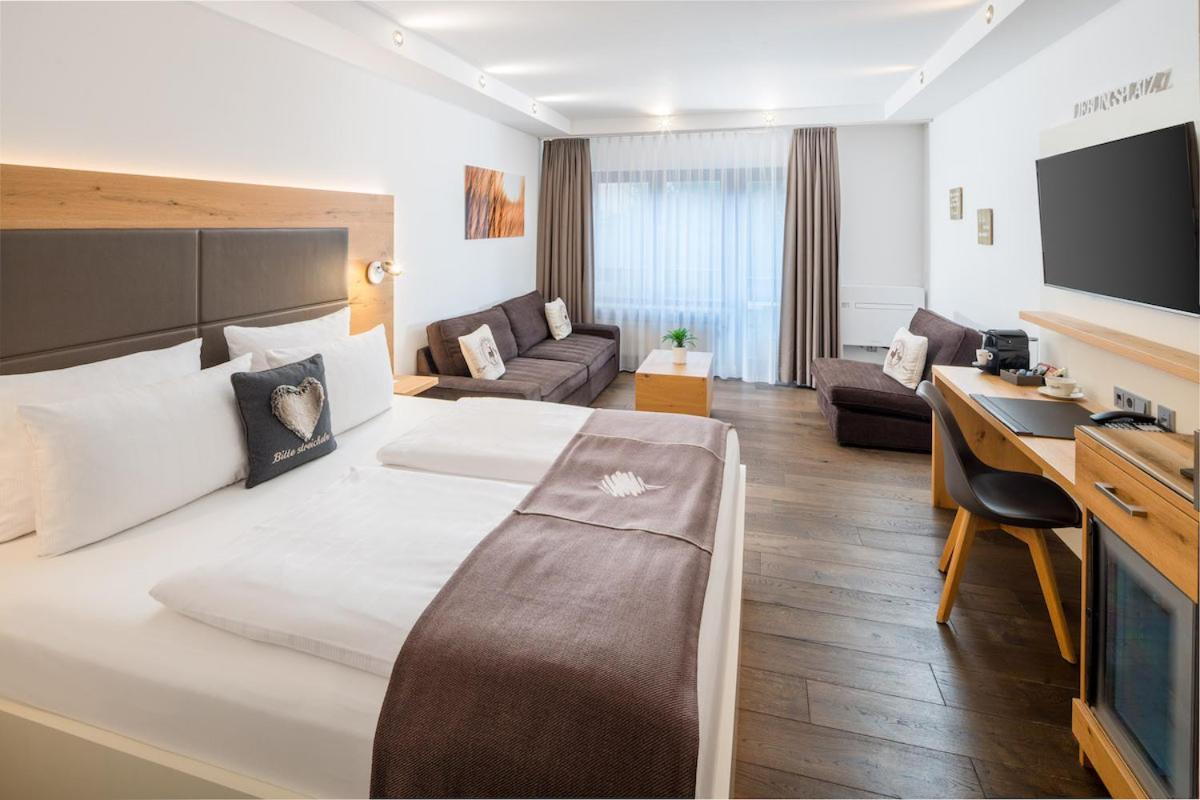 Neo Hotel Linde Esslingen اسلنغن المظهر الخارجي الصورة