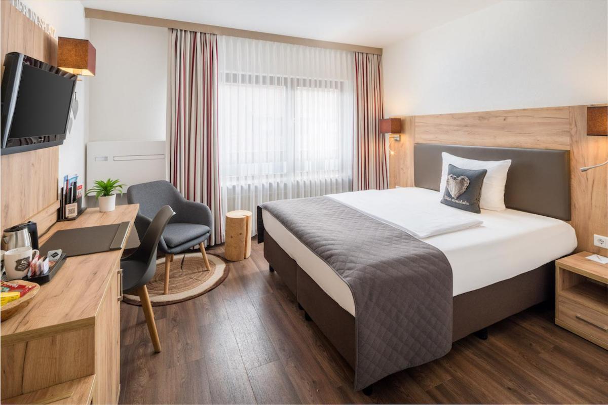Neo Hotel Linde Esslingen اسلنغن المظهر الخارجي الصورة