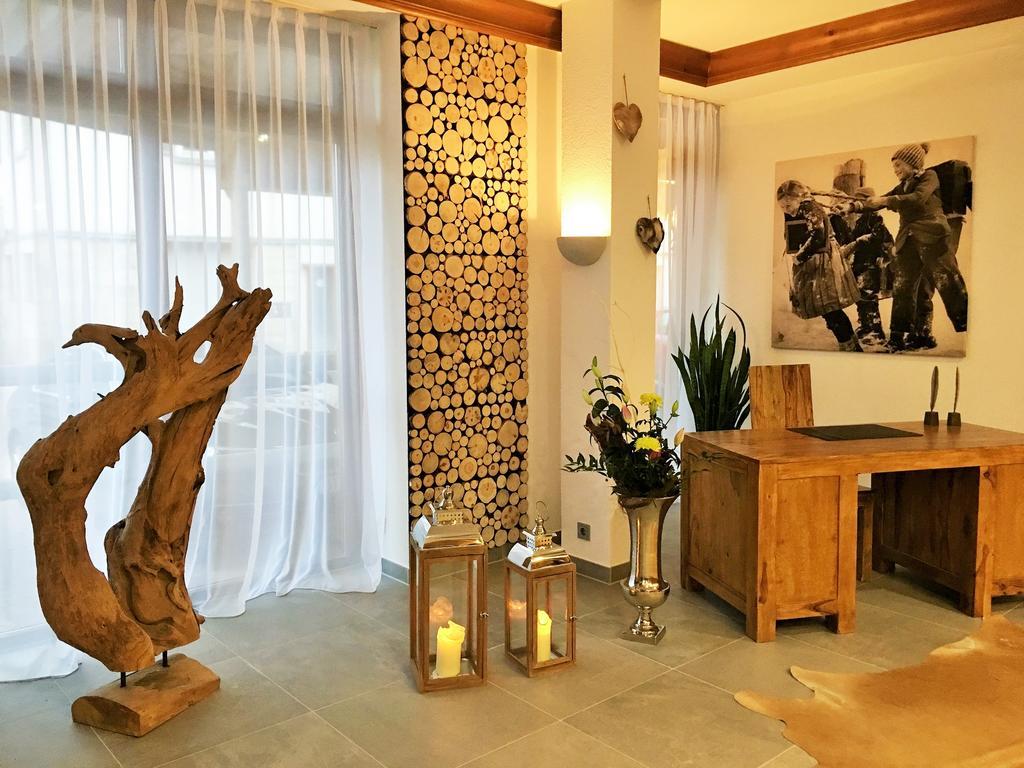 Neo Hotel Linde Esslingen اسلنغن المظهر الخارجي الصورة