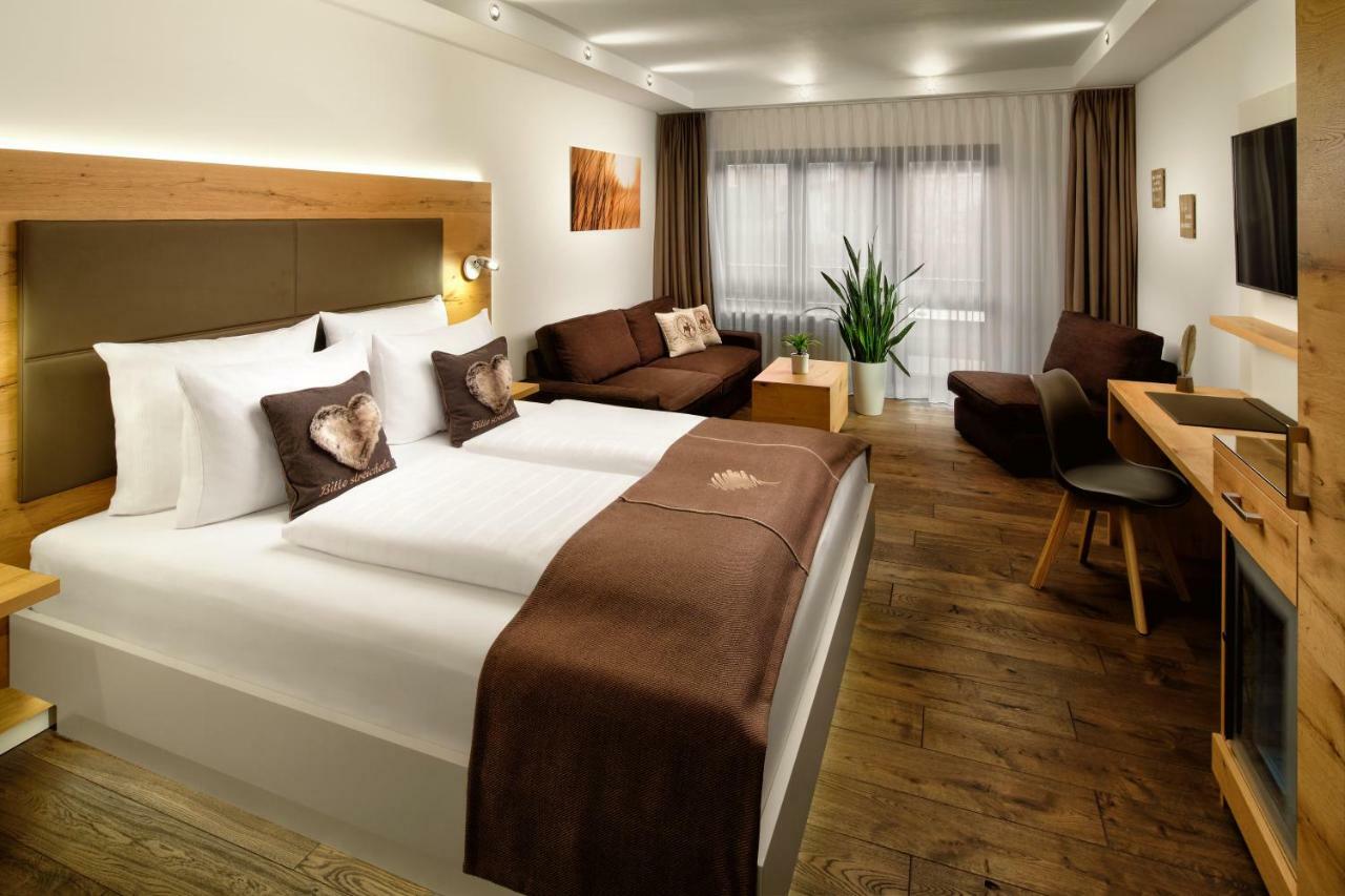 Neo Hotel Linde Esslingen اسلنغن المظهر الخارجي الصورة